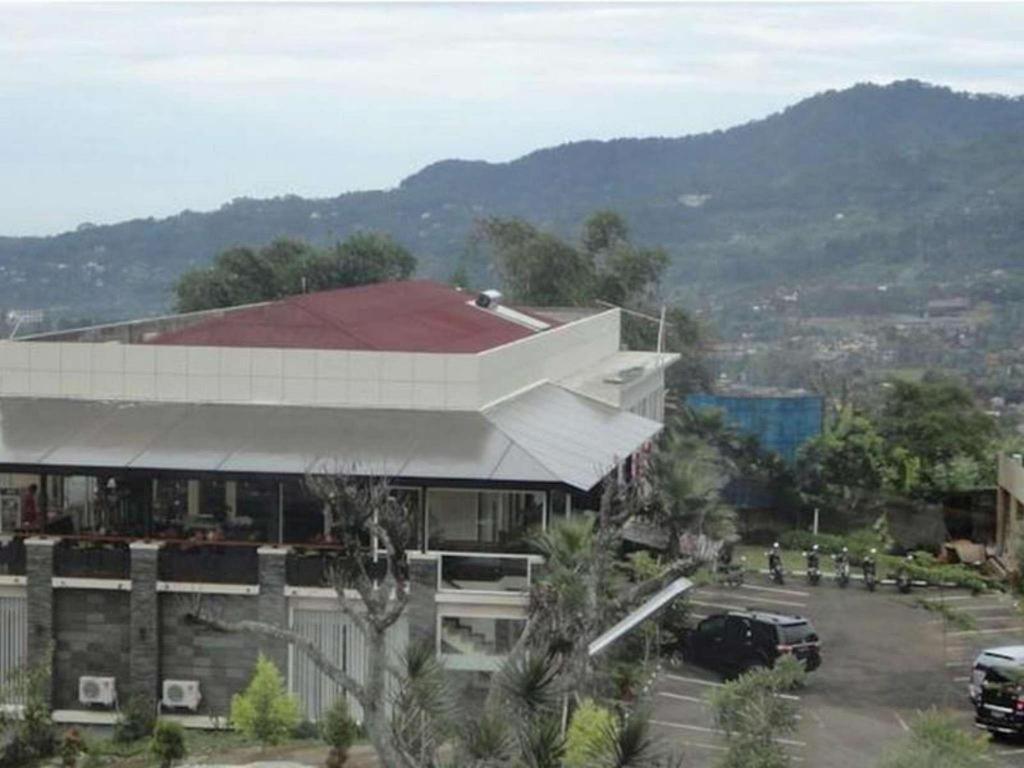 The Rizen Hotel Cisarua Exterior foto